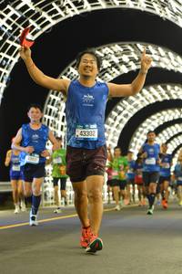 BIB: 1280, 43302
                            <button type="button" onclick="openModal(20155505)" class="btn btn-primary btn-sm float-right btn-popup" data-toggle="modal" data-target=".modal-high-quality">
                        <i class="fas fa-shopping-cart"></i> Add to Cart
                    </button>
                                            <button type="button" onclick="isThisMe(20155505, true)" class="btn btn-success btn-sm float-right btn-popup btn-isme hidden" data-toggle="tooltip" data-placement="bottom" title="นี่คือรูปของคุณใช่ไหม คลิกที่นี่เพื่อเอาเข้าอัลบั้ม">
                        <i class="fas fa-plus"></i> Add to album
                    </button>
                    <button type="button" onclick="isThisMe(20155505, false)" class="btn btn-warning btn-sm float-right btn-popup btn-isnotme hidden">
                        <i class="fas fa-ban"></i> Remove from album
                    </button>
